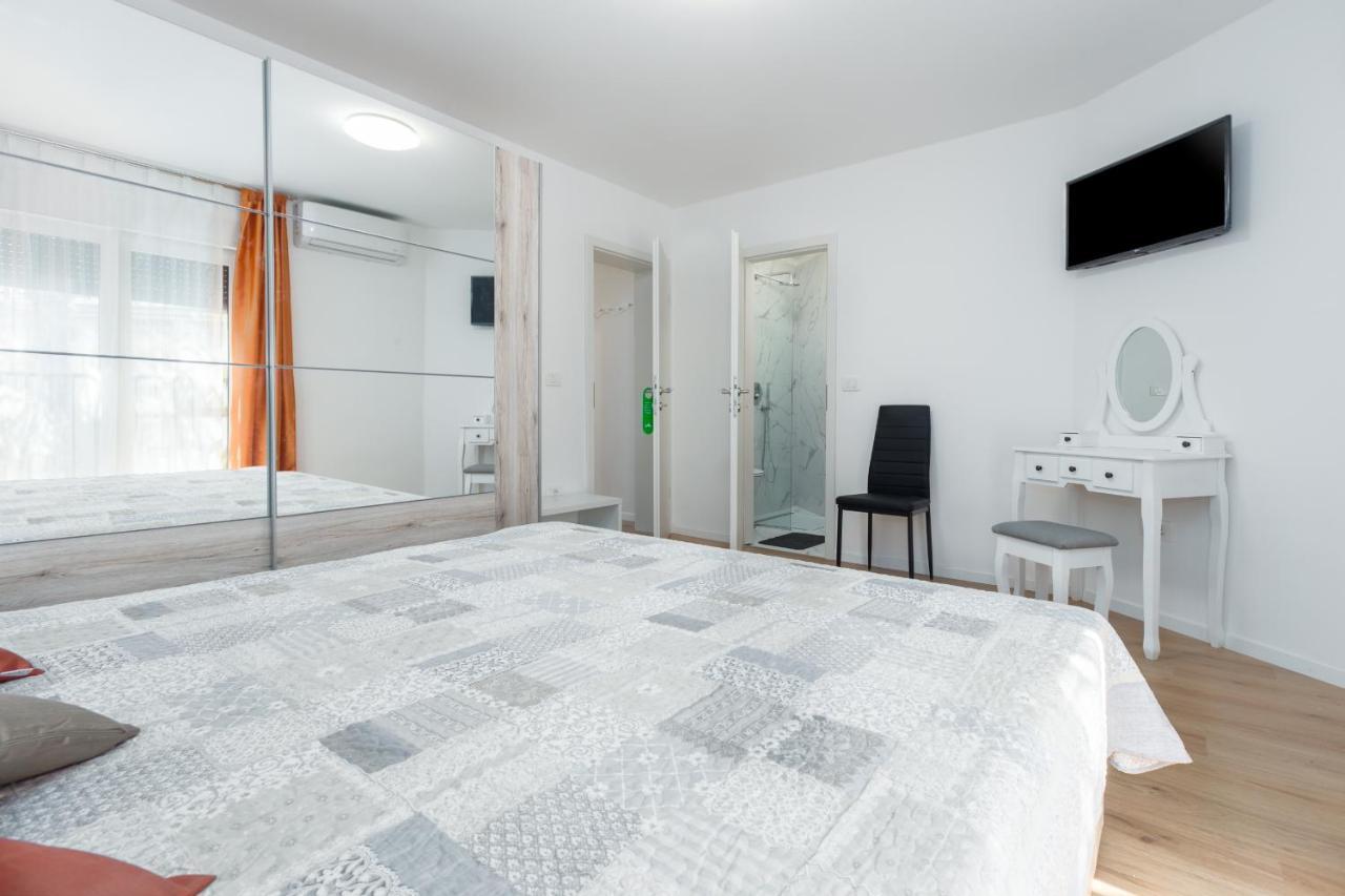 Apartman Porec Center Sea Exterior photo